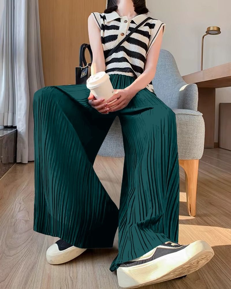 Flowy Accordion Pleat Palazzo in Deep Green