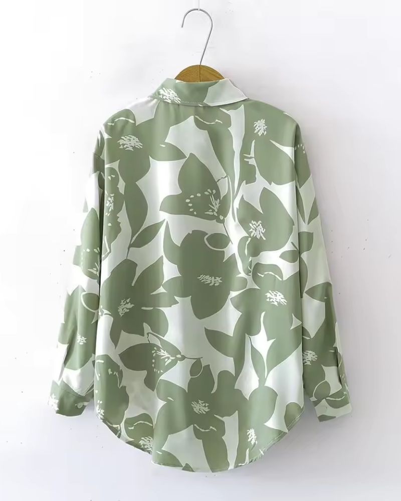Back view of Verde Amour women's rayon shirt with oversized floral pattern

