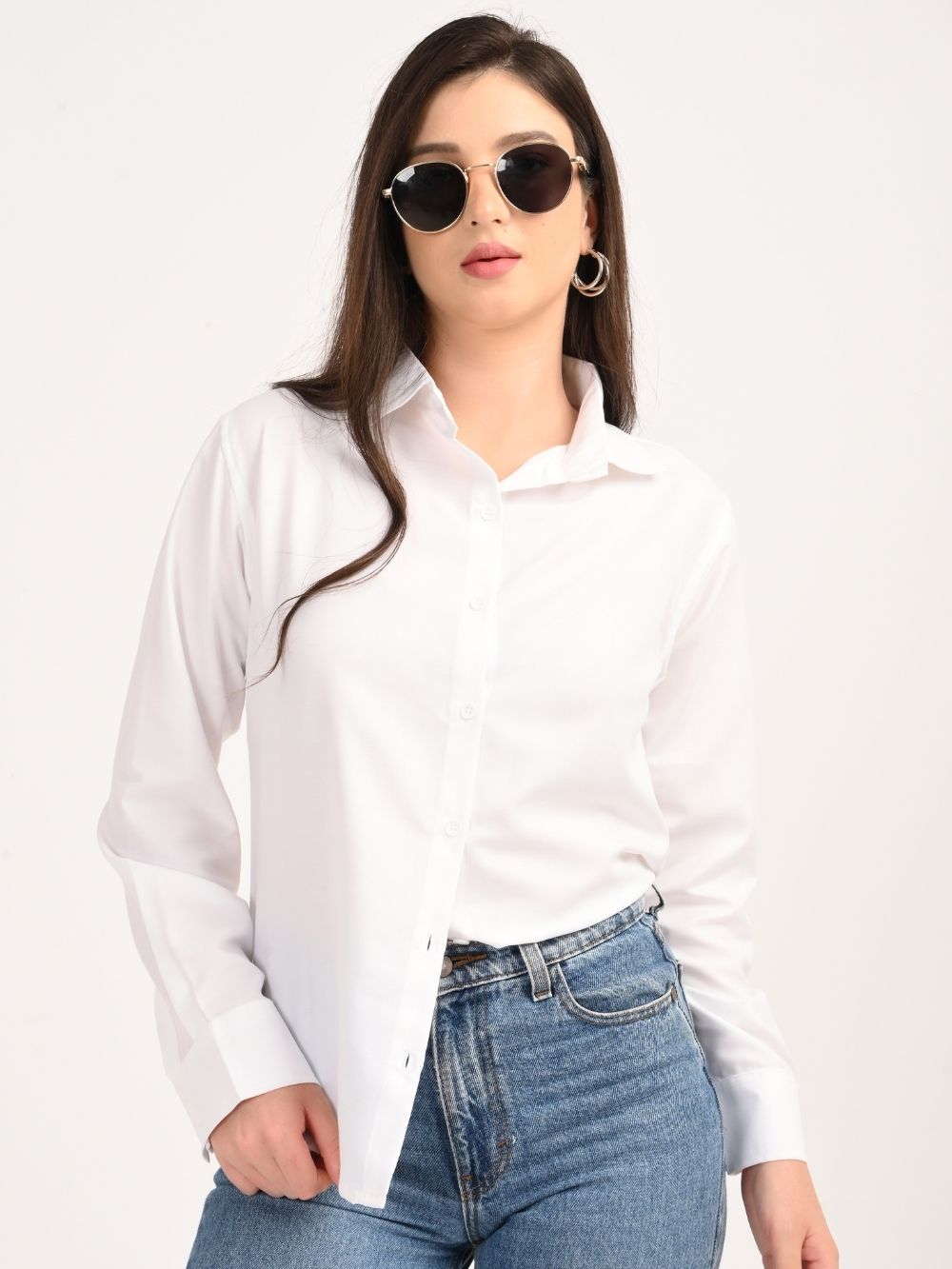 White shirt with sunglasses front view